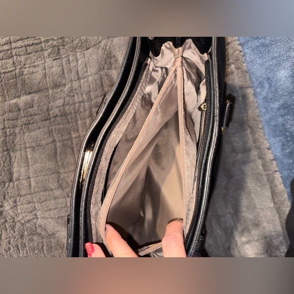 DASEIN Black and Blue Tote Handbag with Matching Clutch and Coin/Cardholder - Picture 10 of 16